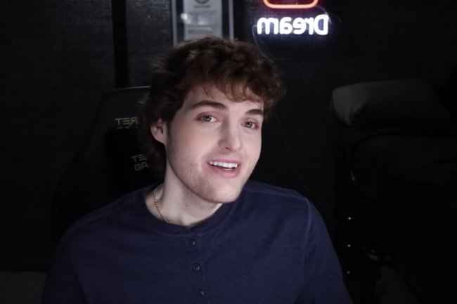 Dream Face Reveal - Dream Minecraft YouTuber Face Reveal